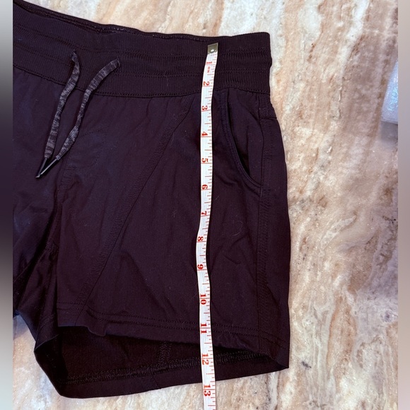 Women’s The North Face black activewear drawstring shorts. Size XS - Picture 8 of 8